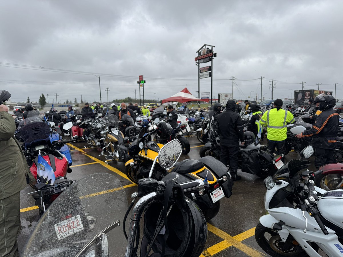 ndwalline's tweet photo. Ride for dad day today! https://t.co/tnoQeH4KTA