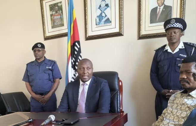 Prime Minister Russell Dlamini says  Eswatini fully supports the proposed global ban on plastics. He was briefing the media today upon his return from representing His Majesty King Mswati III at the United Nations Oceans conference in France.
