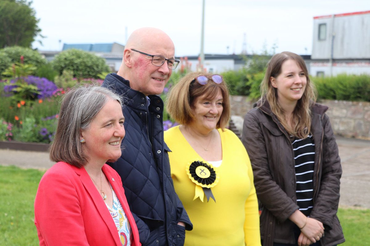 MareeToddMSP's tweet photo. Our campaign teams were delighted to be joined by @JohnSwinney this morning in Invergordon on our last Saturday campaigning before the Cromarty Firth by-election this Thursday.

Please vote Odette Macdonald @theSNP 

#ActiveSNP #VoteSNP https://t.co/0E572t5t8O