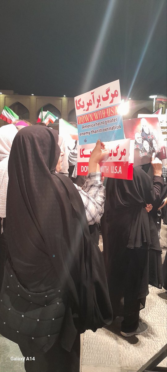 argwan80's tweet image. دست به دست کنید برسد به دست تمامی کودک کشان ..
این ما هستیم؛ در صحنه نبرد با مشت هایی گره کرده ،منتظر شما!!!
#YouWillRegretIt
#نابودی_اسقاطیل