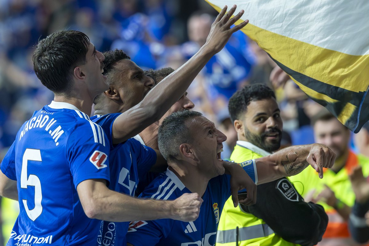 Oviedistas!!
Juntémonos mañana para vivir la ida de la final por el ascenso a primera!!

 <a href="/CDMirandes/">Club Deportivo Mirandés</a> - <a href="/RealOviedo/">Real Oviedo</a> a las 19h

Ven a verlo al Canister (General Álvarez de Castro 24) y al Campiello (en el 3 de la misma calle)

💙⚽🙌¡¡VAMOS OVIEDO!!! 🙌⚽💙