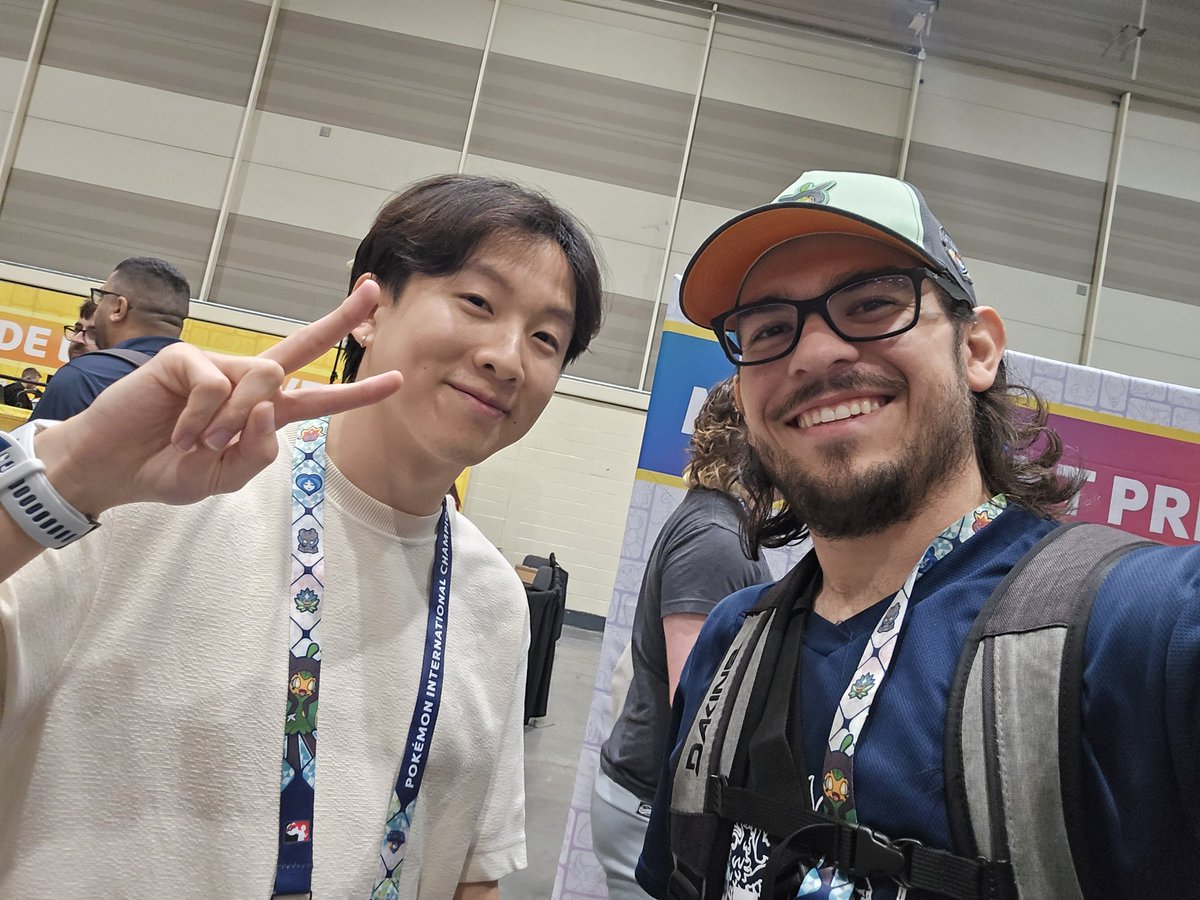 PrimitiveKage's tweet image. Got to meet up with a 🐐 @CybertronVGC