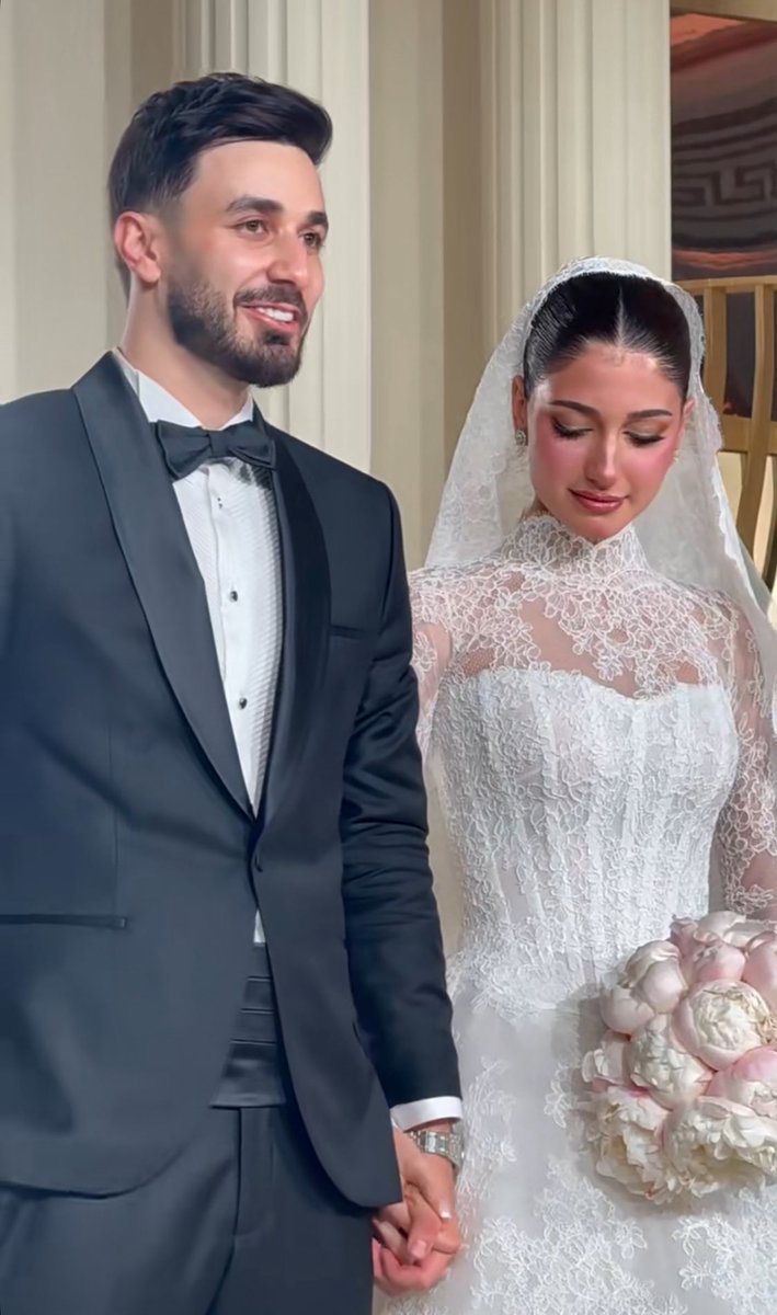 تـرا حـلاة العمــر مـع من تحبــه ❤️.