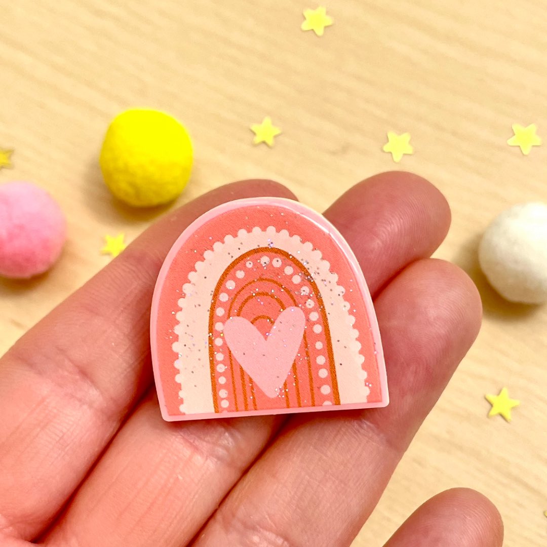 NEW! Rainbow positivity pin: “When it rains, look for rainbows: Keep going… You’ve got this!” 🌈💗☀️✨

etsy.com/shop/janebprin…

#CraftBizParty #shopindie #giftideas #YouGotThis #rainbow #giftsforher #giftsforfriends #giftsfordaughter #giftsforgirl #etsyfindsoftheday #etsygifts