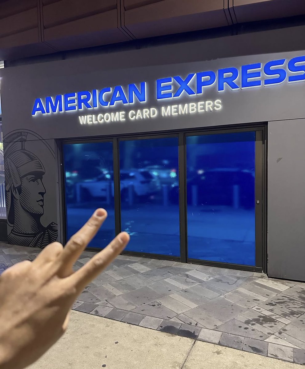 dontblamespeed's tweet image. Officially an Amex Member
Special Thanks to @LanaPalms and @markhubberx