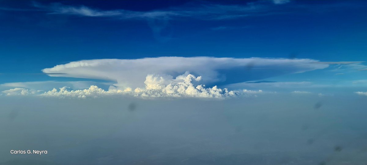 El_Ne¥ra™ (@el_neyra) on Twitter photo Impresionante el cumulonimbus y su yunque sobre Yeste, en Albacete.
<a href="/HimarGonzalez/">Himar González</a>
<a href="/tiempobrasero/">Tutiempo</a>
<a href="/Tiempo_Mercedes/">Mercedes Martín</a>
<a href="/ecazatormentas/">Cazatormentas</a>
<a href="/AEMET_CLaMancha/">AEMET_Castilla-La Mancha</a>
<a href="/AEMET_SINOBAS/">SINOBAS</a>
<a href="/MeteoHellin/">Meteo⚡Hellín</a> Impresionante el cumulonimbus y su yunque sobre Yeste, en Albacete.
<a href="/HimarGonzalez/">Himar González</a>
<a href="/tiempobrasero/">Tutiempo</a>
<a href="/Tiempo_Mercedes/">Mercedes Martín</a>
<a href="/ecazatormentas/">Cazatormentas</a>
<a href="/AEMET_CLaMancha/">AEMET_Castilla-La Mancha</a>
<a href="/AEMET_SINOBAS/">SINOBAS</a>
<a href="/MeteoHellin/">Meteo⚡Hellín</a>