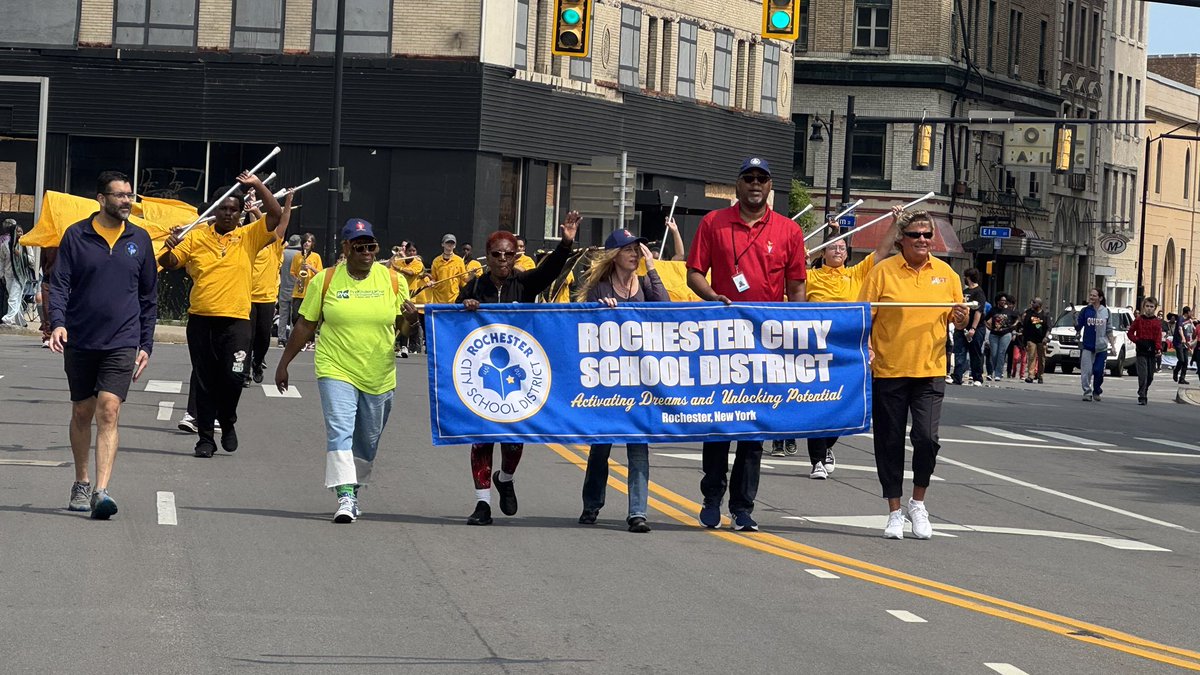 drchrismiller2's tweet image. Honored to accompany the Juneteenth Parade in Rochester today! 🌟 The @RCSDNYS Rochester Pride Marching Band and incredible students from School #19 brought energy, talent, and joy to the celebration. #Juneteenth #RCSDPride #RochesterStrong
