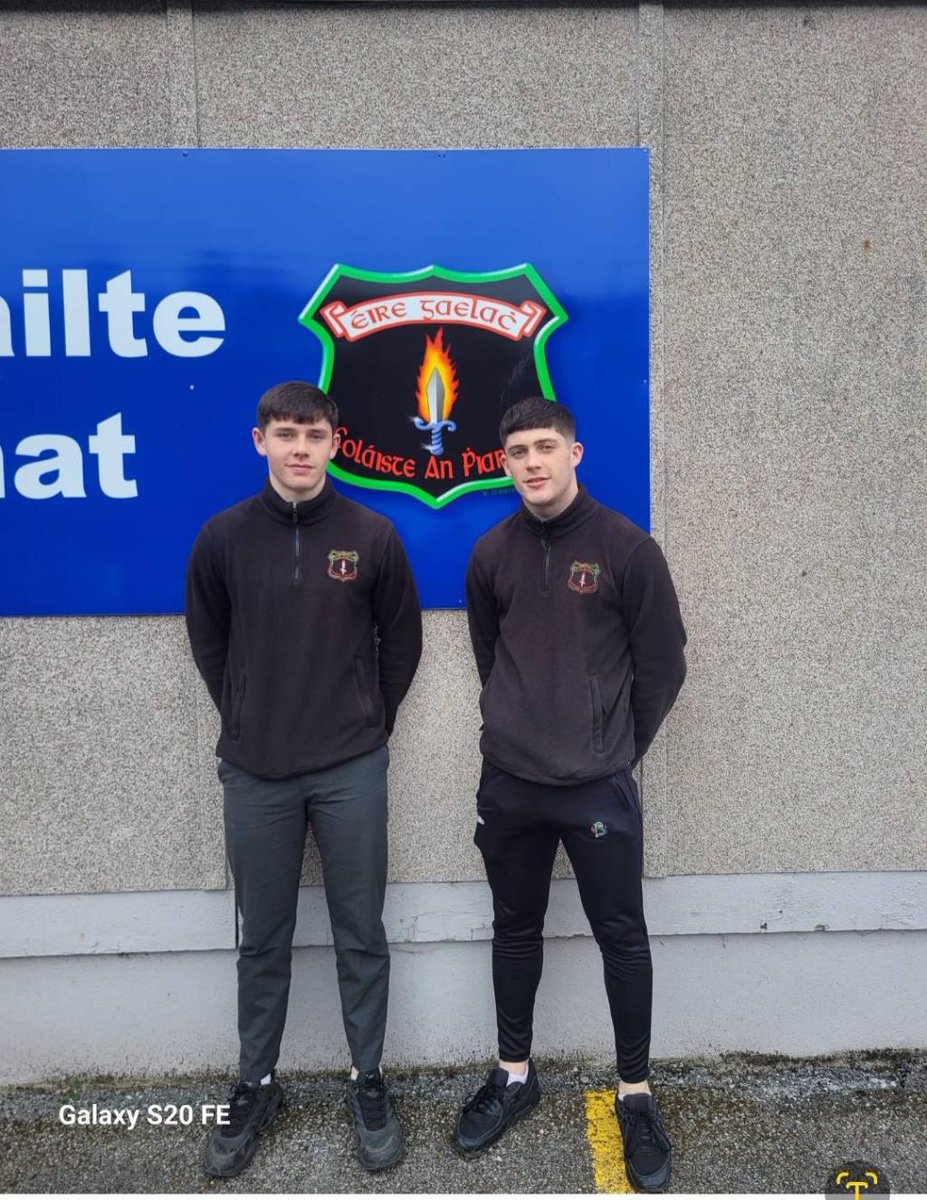 Go n-éirí an t-ádh le Tom, Evan agus Corcaigh amárach!