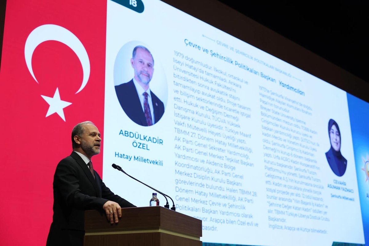 AbdulkadirOzl's tweet photo. AK Parti Genel Merkez Çevre ve Şehircilik Politikaları Başkanlığımız tarafından düzenlenen “Geleceğe Nefes Şehirlere Direnç” programımızın ikinci gününde birbirinden değerli isimlerin sunumundan ve Cumhurbaşkanı Yardımcımız Sayın Cevdet Yılmaz’ın kapanış konuşmalarından istifade ettik. 
Genel merkezimizde iki gün boyunca devam eden programımızda çevre ve iklim, sıfır atık, dirençli şehirler, geri dönüşüm, afet ve şehircilik politikalarını ele aldık. 
 Genel Başkan Yardımcımız Çevre ve Şehircilik Politikaları Başkanımız Sayın Sevilay Tuncer ve programda emeği geçen tüm teşkilatımıza teşekkür ederiz.
Nefes alan, dirençli şehirler için…
Durmak yok, yola devam!