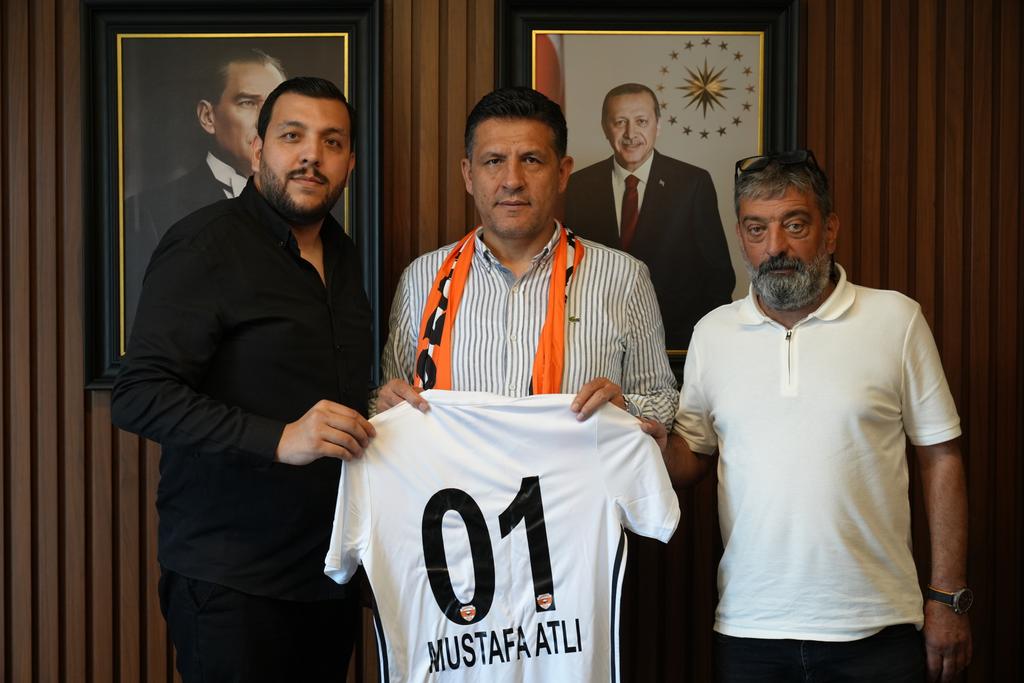 TorosKaplanDer's tweet photo. 📍 KOZAN ZİYARETLERİ

Toros Kaplanları Derneği Başkanı Rüstem Kutluana ve Başkan Yardımcısı Murat Kabasakal, Adana’mızın güzide ilçesi Kozan’da bir dizi önemli ziyarette bulundu.

🤝 Ziyaret edilen isimler:
• Kozan Belediye Başkanı Mustafa Atlı
• Kozan İlçe Jandarma Komutanı Nuh Anacık
• Kozanspor Asbaşkanı İsmail Erol
• Saimbeyli Belediye Başkan Yardımcısı ve derneğimiz yönetim kurulu üyesi Mehmet Kurtaran.

🔸 Görüşmelerde Adanaspor’a olan sevgi ve bağlılık vurgulanırken, birlikte yapılacak projelerle ilgili istişarelerde bulunuldu.

Misafirperverliklerinden dolayı tüm kurumlarımıza teşekkür ederiz.

#Adanaspor
#TorosKaplanları
#TKD