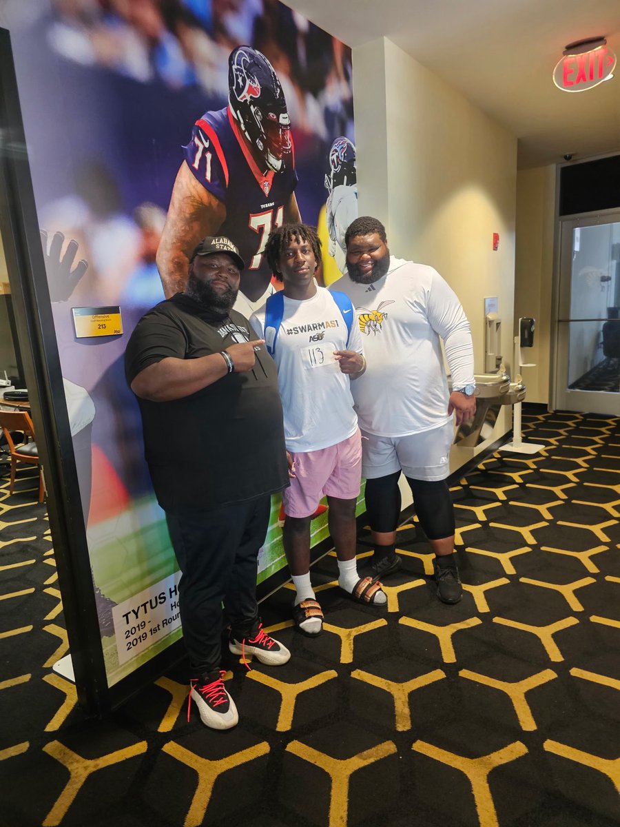 Owen “O” Summers (@summrs0_) on Twitter photo Great camp at Alabama State today! 🐝
Chopped it up with the TE and OL coaches can’t wait to be back up here on campus! <a href="/Coach_Pasley/">John Pasley</a> <a href="/RecruitGeorgia/">Recruit Georgia</a> Great camp at Alabama State today! 🐝
Chopped it up with the TE and OL coaches can’t wait to be back up here on campus! <a href="/Coach_Pasley/">John Pasley</a> <a href="/RecruitGeorgia/">Recruit Georgia</a>