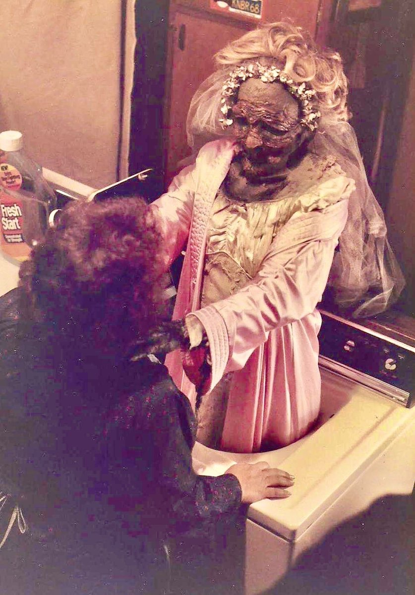 EugWSerra's tweet photo. On November 30, 1987, The Video Dead was released. #TheVideoDead #RobertScott #RoxannaAugesen #RockyDuvall
#MichaelStMichaels #JenniferMiro #LoryRinguette #AlMillan https://t.co/9AEs7lKKMh