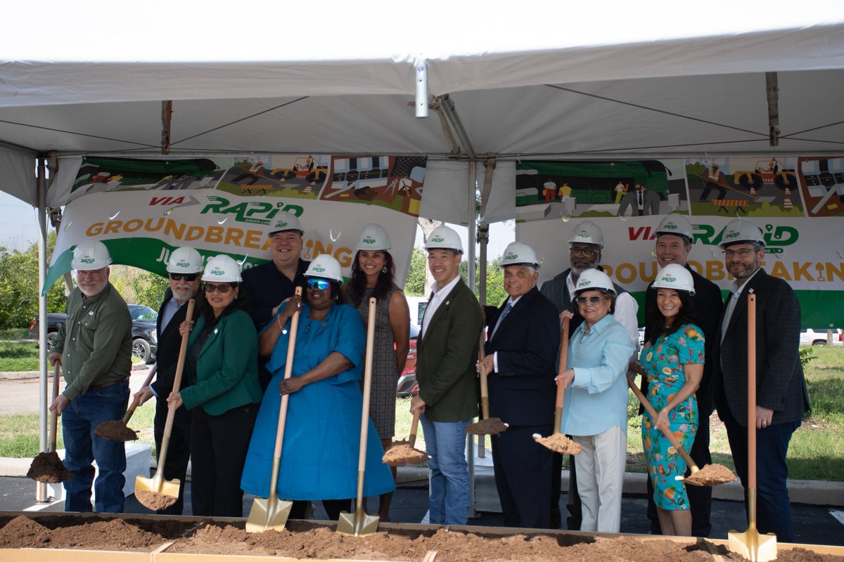 Ron_Nirenberg's tweet image. Thrilled to officially break ground on San Antonio’s first ever @VIA_Transit rapid transit line!
This historic milestone wouldn’t have been possible without voters saying ‘yes’ to a better funded transit authority.
Thank you for moving us forward, San Antonio.