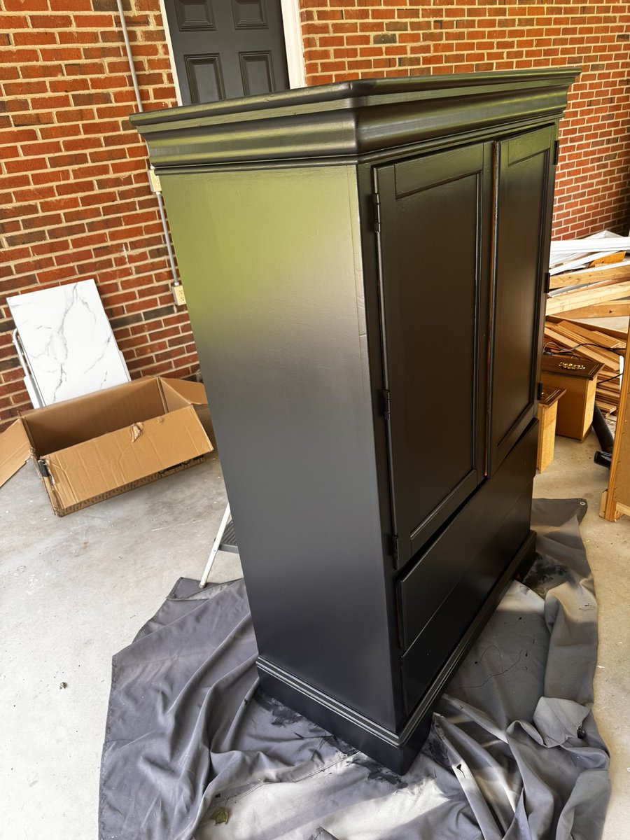 Found this solid wood cabinet for $40 on marketplace and gave her a nice facelift. All that’s left is some nice hardware. You’ll never catch me paying 100’s of dollars for furniture! #DIY