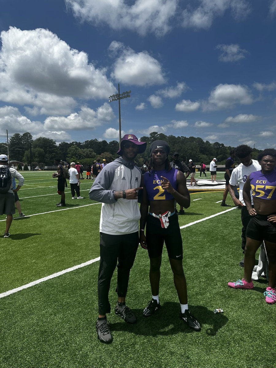 kailen_i's tweet image. Good Work at @ECUPiratesFB today ‼️✅@coach_jdbaker @Dyrell_Roberts @RRACKLEY9 @mpholderman @TheDanteJones