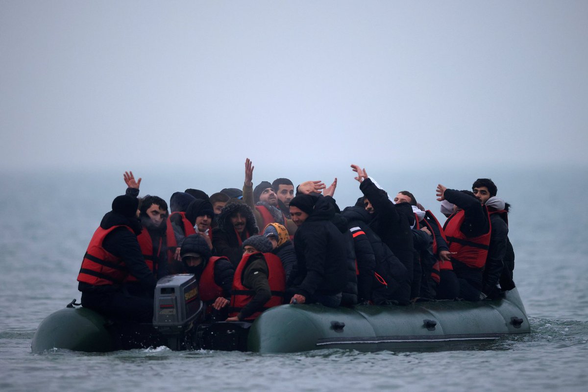 Rustler (@therustler83) on Twitter photo 108,138 people claimed asylum in the UK in 2024
76,457 were male 71% 🟦
 31,616 were female 29%🟥 108,138 people claimed asylum in the UK in 2024
76,457 were male 71% 🟦
 31,616 were female 29%🟥