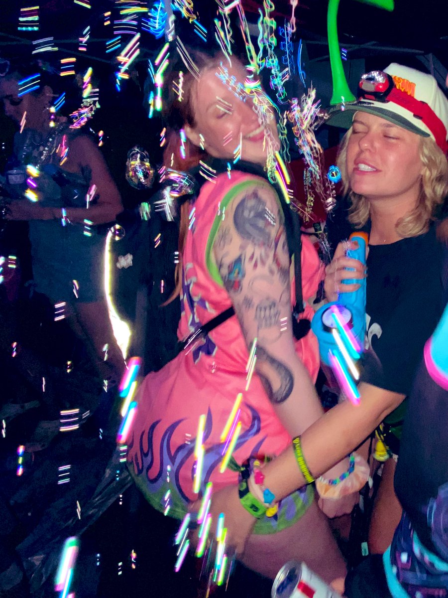 mia_kidwell's tweet image. this is flavortown 🫶🏼🔥

thank you @aych @nomiswav @Zarkilor