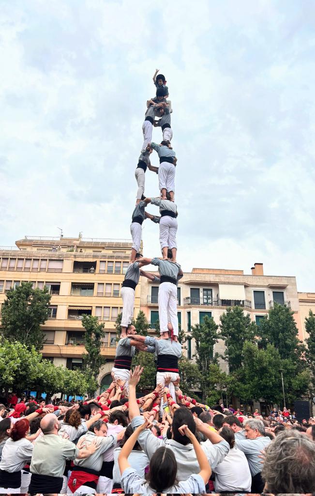 borinots's tweet photo. Completem la millor actuació de la temporada amb el 4de9f, 2de8f, 3de8 i vde5.

Moltes gràcies @JovesValls per convidar-nos de nou al bressol casteller.

Felicitats, Colla!!! https://t.co/pXNClKtsBw