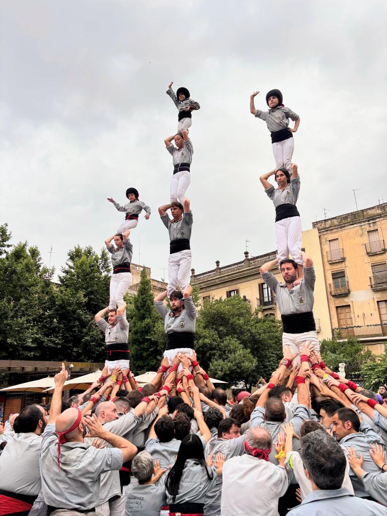 borinots's tweet photo. Completem la millor actuació de la temporada amb el 4de9f, 2de8f, 3de8 i vde5.

Moltes gràcies @JovesValls per convidar-nos de nou al bressol casteller.

Felicitats, Colla!!! https://t.co/pXNClKtsBw