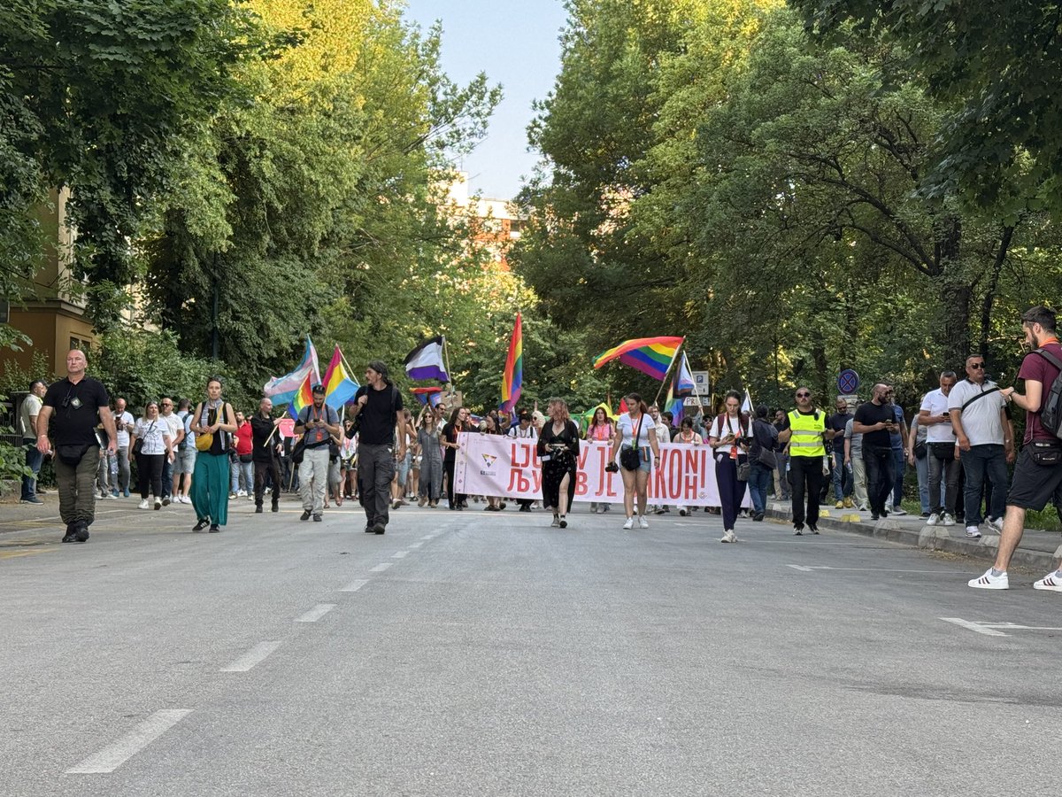 eubih's tweet photo. The Pride March in #Sarajevo is a powerful symbol of equality &amp; non-discrimination.

Today, we proudly marched with 6th @BHpovorkaponosa in Sarajevo in support of LGBTQI+ 🏳️‍🌈 rights. 

Equality knows no borders. We're in this together. 🇪🇺🇧🇦

#LjubavJeZakon #EU4Equality #Pride2025 https://t.co/SPJ6UYQ0v9