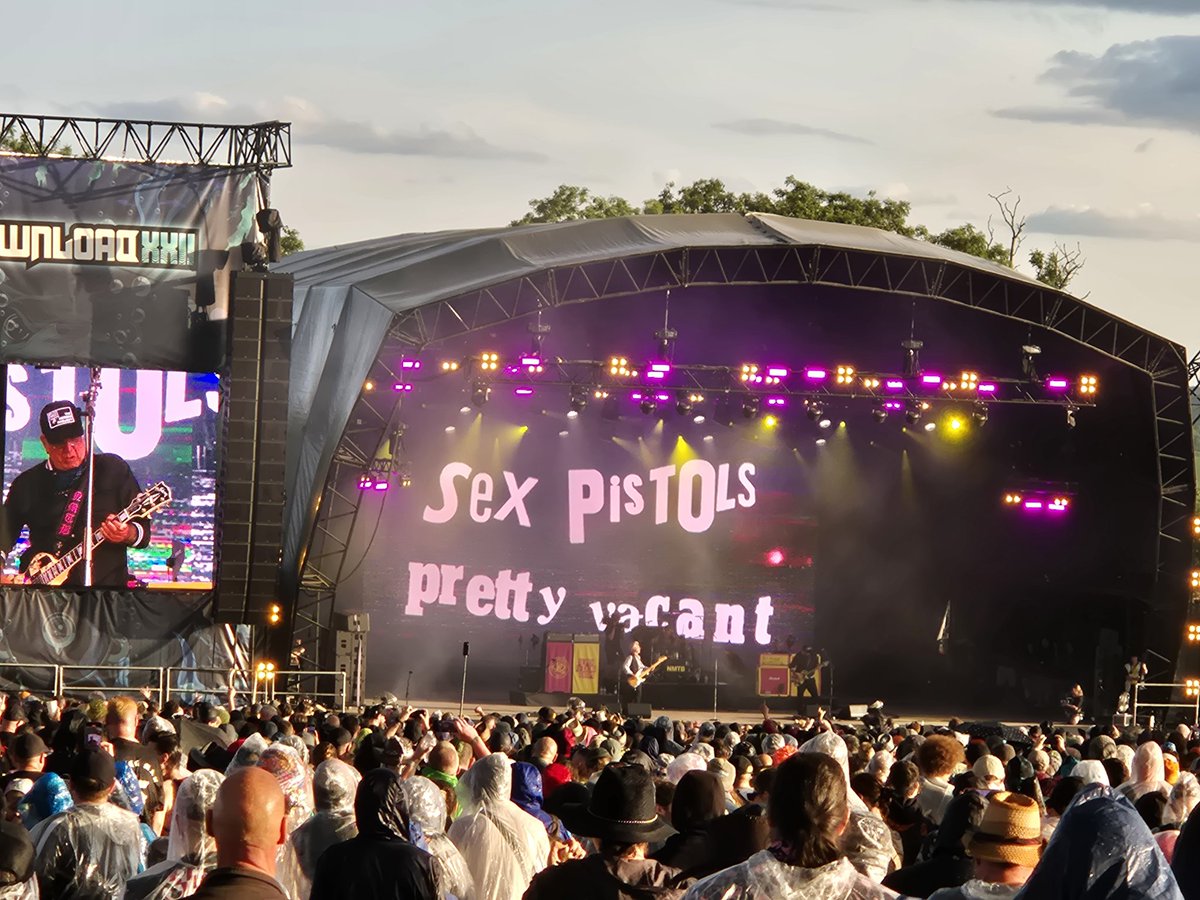 MrBartzabel's tweet image. Never thought I&apos;d get this opportunity! SEX PISTOLS!🤘🏽
#DOWNLOAD #downloadfestival #download2025