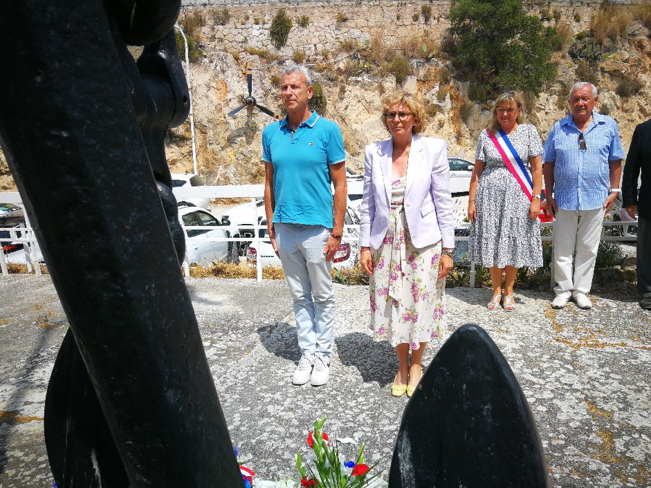 Gaëlle Frontoni (@gaellefrontoni) on Twitter photo Assemblée générale de l’Union Méditerranéenne des combattants de l’air à la Rascasse . Mes remerciements à Richard Espeja pour son invitation à partager ce moment de convivialité .
Hommage et dépôt de gerbe .
#devoirdememoire
#AnciensCombattants
Département des <a href="/AlpesMaritimes/">alpesmaritimes</a> Assemblée générale de l’Union Méditerranéenne des combattants de l’air à la Rascasse . Mes remerciements à Richard Espeja pour son invitation à partager ce moment de convivialité .
Hommage et dépôt de gerbe .
#devoirdememoire
#AnciensCombattants
Département des <a href="/AlpesMaritimes/">alpesmaritimes</a>