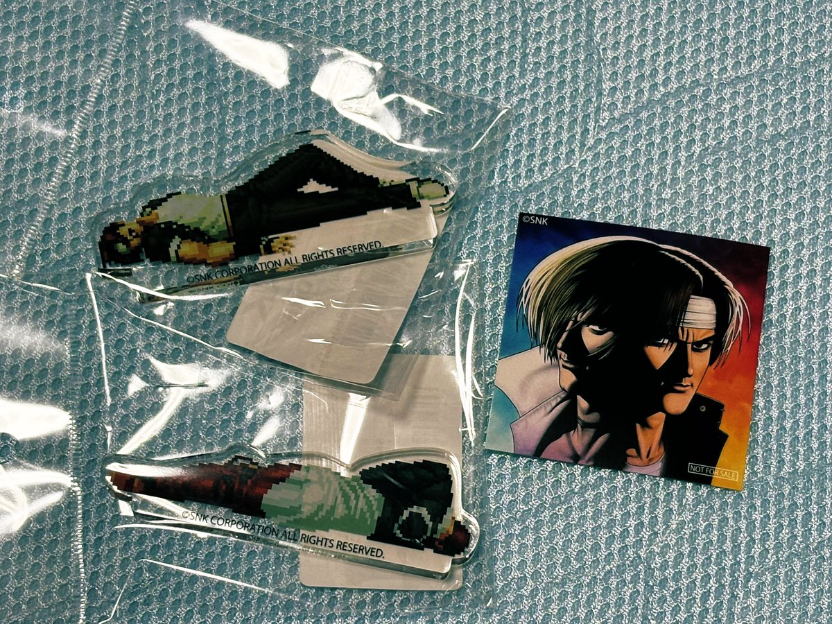 nakayoshi_snow's tweet photo. 庵だけ買おうと思ってたけど予想より出費が少なかったので京とセットで買ったw
ステッカーも2人やし丁度いいね
#SNKStore https://t.co/8O5oBWRMOP