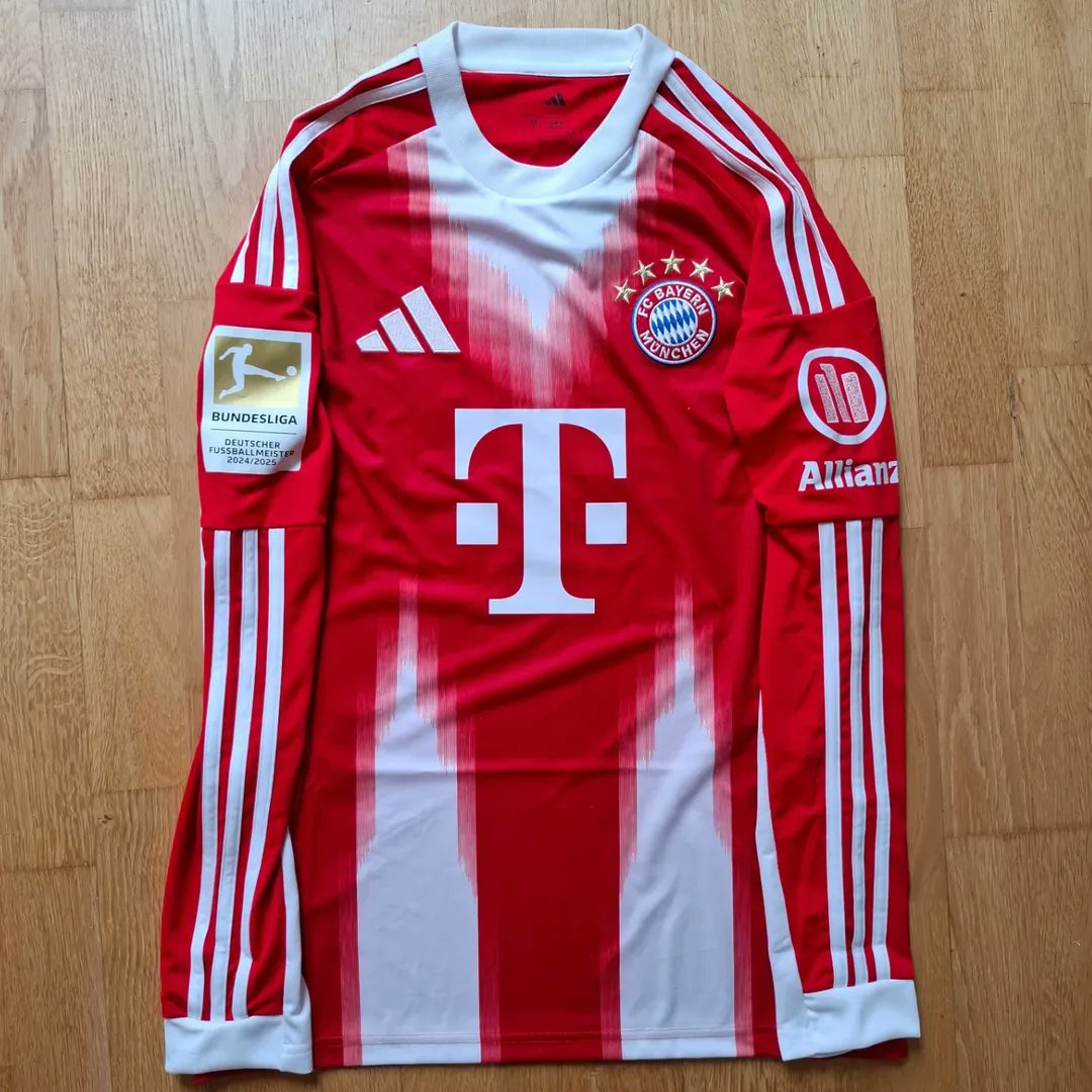 AURA              ////            ???