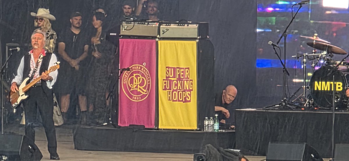 Sex Pistols at <a href="/DownloadFest/">Download Festival</a> flying the flag <a href="/QPR/">QPR FC</a> 😁