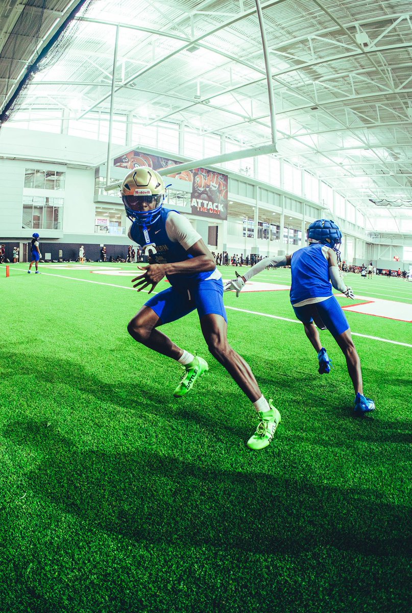 Thank u god for an opportunity to be in the position that I am in now, I will officially be a junior tomorrow 🙏🏾 . #AGTG