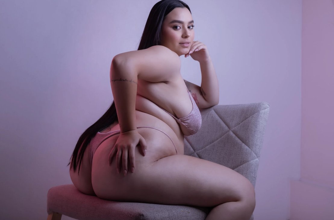 rrrodiguez's tweet photo. Cristal_Cutte #tetona #tetashermosas #nalgona #gordibuena https://t.co/ovjX8TlTyG