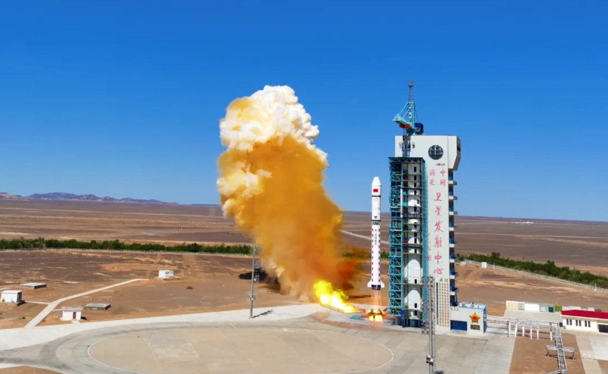 China launches new seismo-electromagnetic satellite with European partners spacenews.com/china-launches…