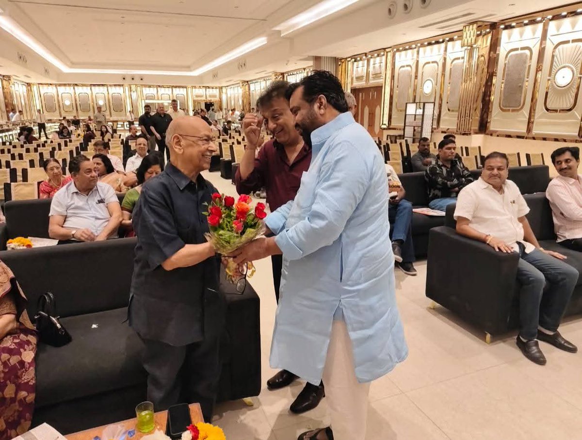 drmsrathorebjp's tweet photo. आज दैनिक नवज्योति जोधपुर संस्करण के स्थापना दिवस समारोह में सहभागिता की।

इस अवसर पर संस्थान के सम्पूर्ण संपादकीय, प्रबंधन एवं पत्रकारिता से जुड़े सभी सदस्यों को हार्दिक बधाई एवं शुभकामनाएं प्रेषित कीं।

मुझे पूर्ण विश्वास है कि दैनिक नवज्योति अपने दायित्वबोध, https://t.co/UxhsdXe4mW