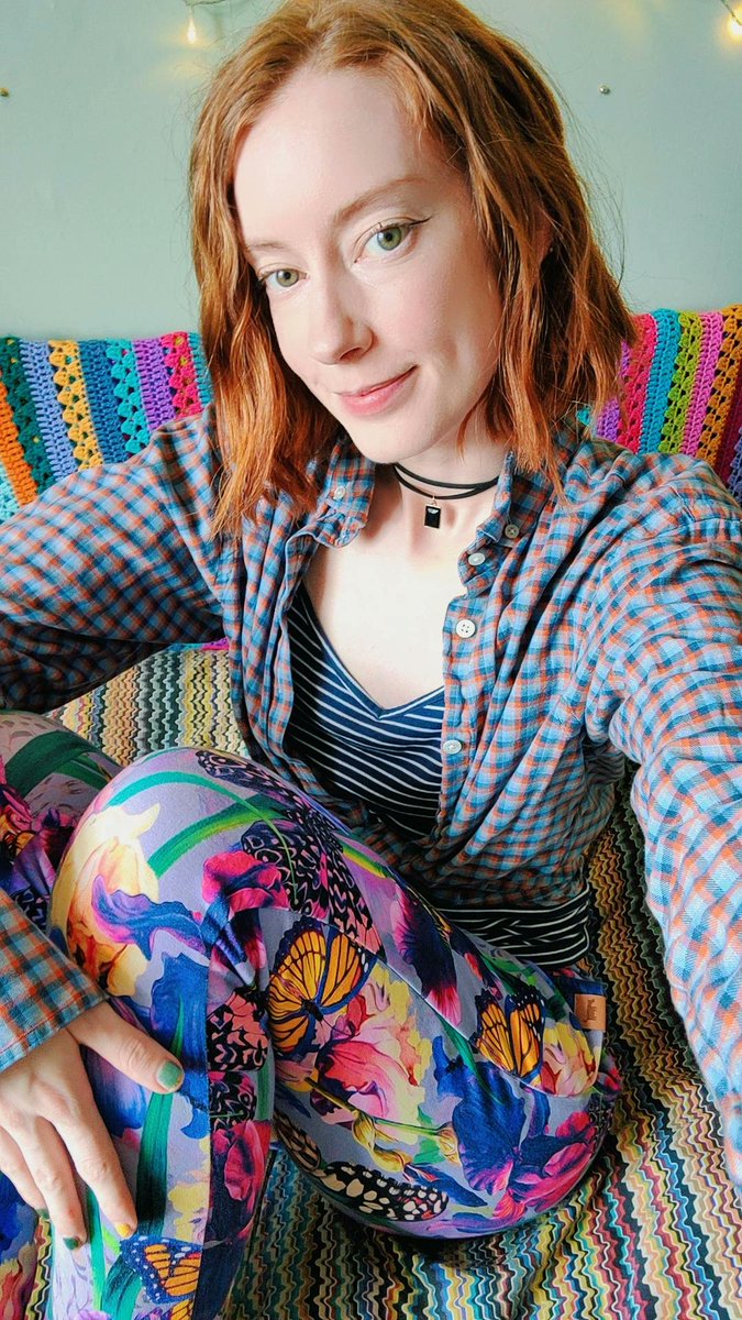 NEW VIDEO TOMORROW 💙✨ Sun, 8pm BST 😁 it includes a lot of hair brushing (both yours AND mine!) &amp; personal attention 🙂 
Here I am in todays outfit 🥰 Feeling the summer vibes in full force. Wishing you a happy &amp;safe Saturday 💞 See you tomorrow for the new video ❣️