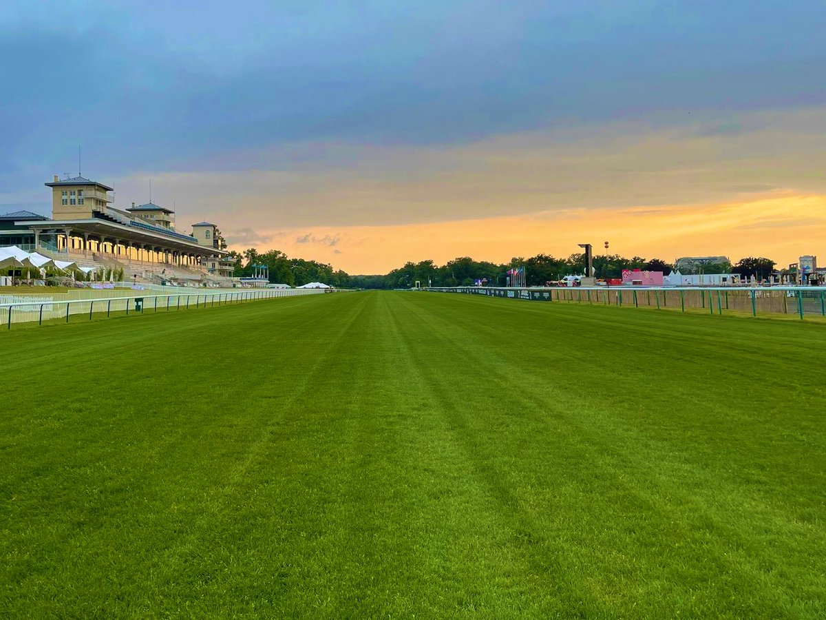 France Galop (@francegalop) on Twitter photo ร demain, passez une bonne nuit, faites de beaux rรชves โจ <a href="/Longines/">Longines Watch Co.</a> #PrixdeDiane ร demain, passez une bonne nuit, faites de beaux rรชves โจ <a href="/Longines/">Longines Watch Co.</a> #PrixdeDiane