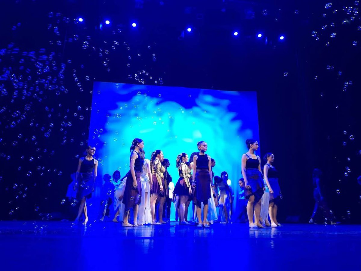 TDS771's tweet photo. Encore un bien joli spectacle de l'AJT ! Bravo à toutes et tous 👌🏼
#Thorigny https://t.co/1efjGB3mxB