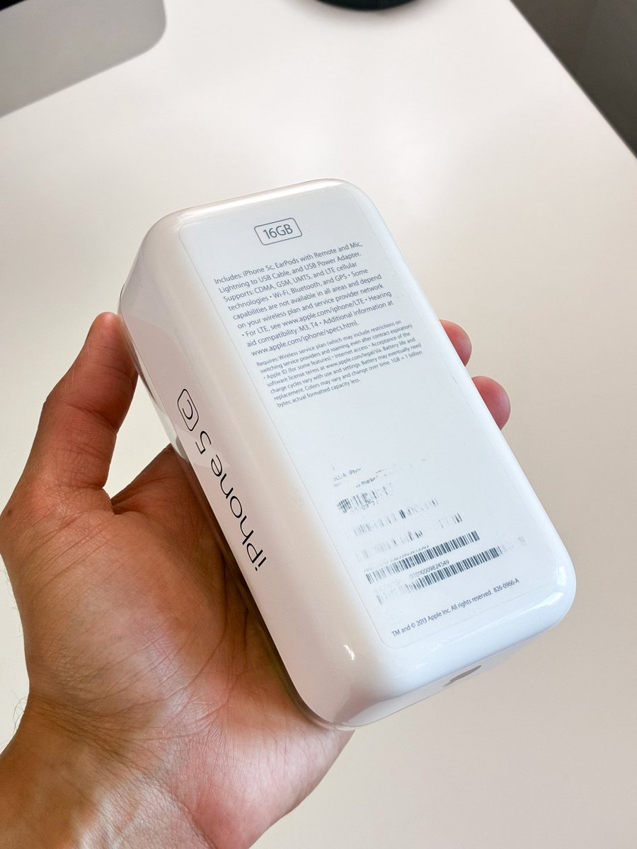 itsiclassic's tweet image. The only iPhone to come in a plastic box