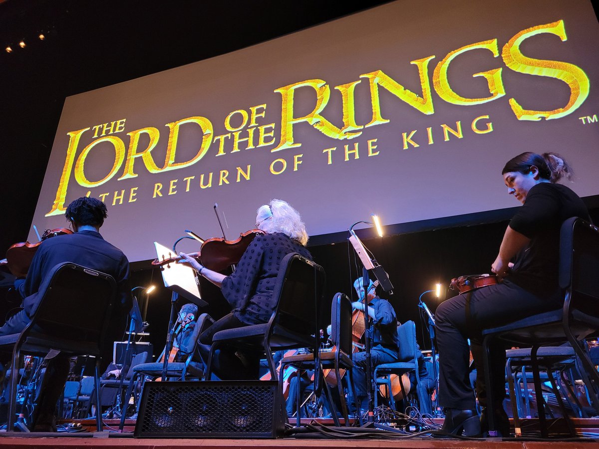 Took some time to recharge the ol' inspiration...
Whole theatrical version with live choir/orchestra.