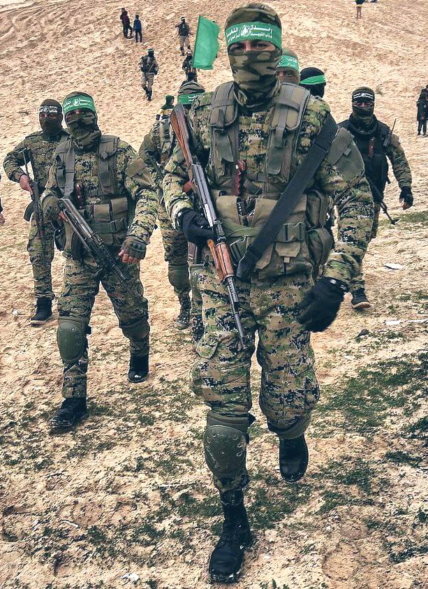 عملية نوعية للمقاومة في خانيونس…

عــاجــل | كتائب القسام: تمكن مجاهدونا عصر اليوم من تنفيذ كمين مركب استهدف جنود وآليات العدو من النقطة صفر على خط الإمداد في منطقة الزنة شرق مدينة خانيونس جنوب القطاع، حيث تمكنوا من تدمير ناقلتي جند صهيونيتين بعبوتي "شواظ" وعبوة العمل الفدائي،