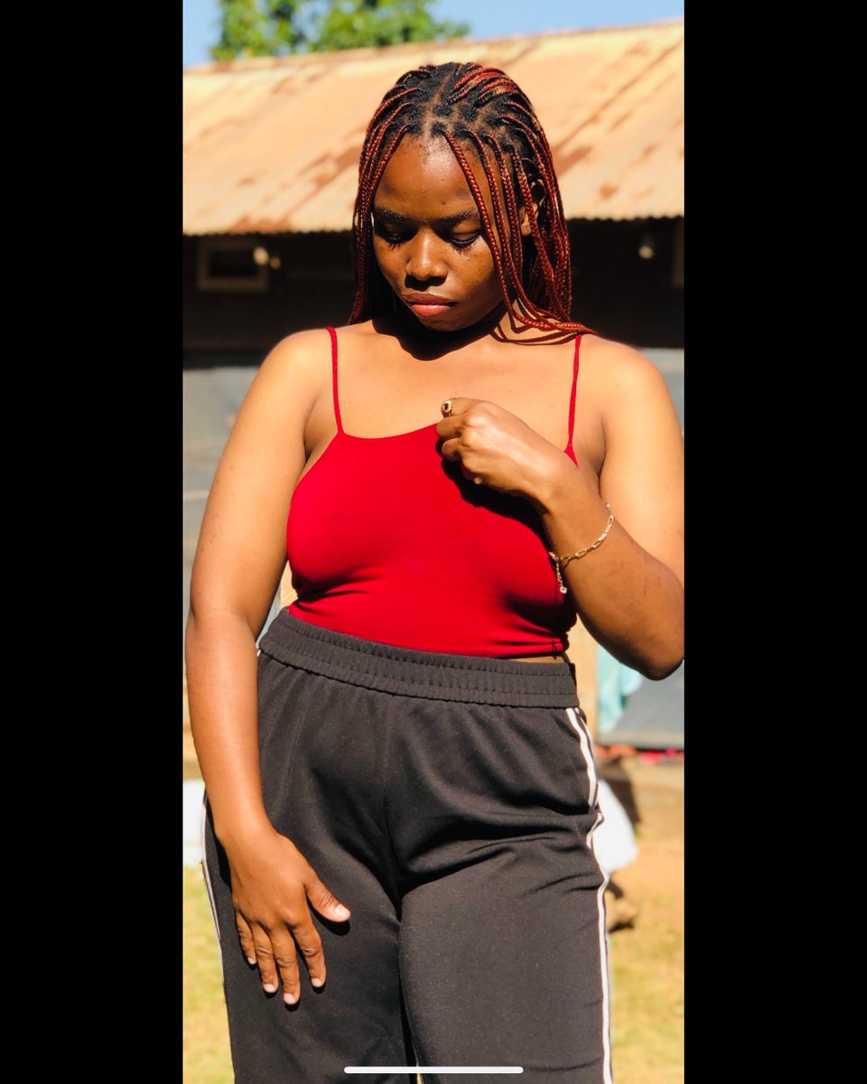 Hey am Ainomugisha and you 🌚❤️