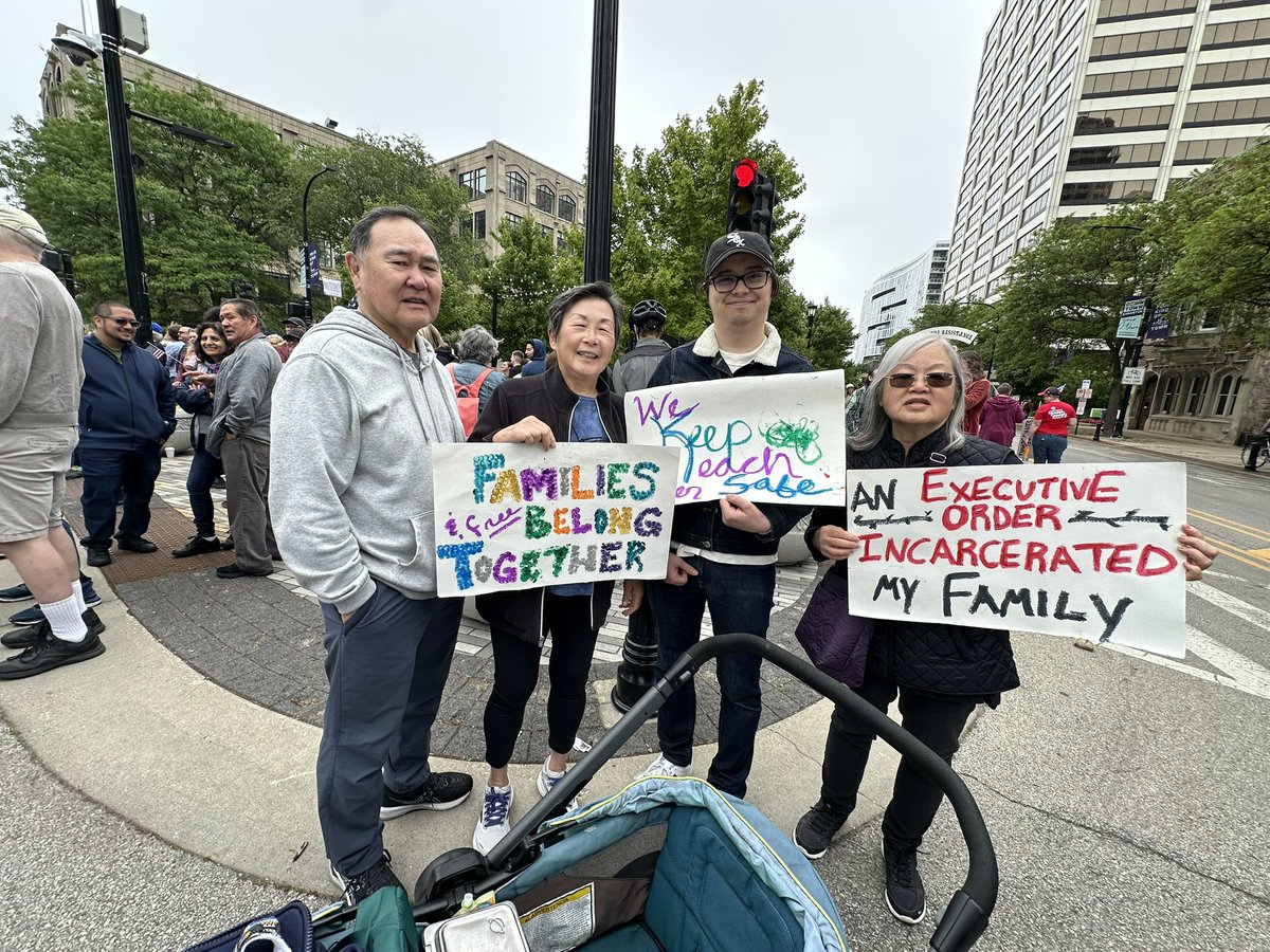 JACL Chicago in the streets at No Kings #japaneseamerican, #civilrights, #jacl, #nokings, #protest.