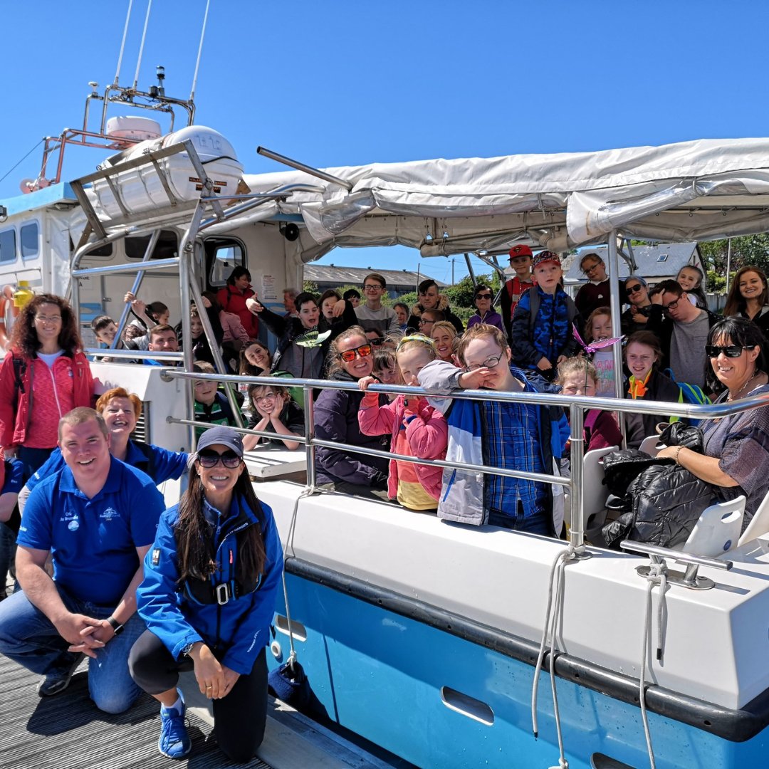 💙💛 This weekend, we’re drifting into stillness with a journey to one of Clare’s hidden gems: Scattery Island. Step onto its shores and you’ll find yourself surrounded by centuries of heritage.

📍 Discover more and plan your adventure:
👉 visitclare.ie/attractions/sc…