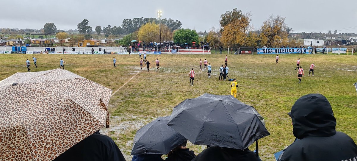 En Tala comienza el Segundo Tiempo una variante, en el arco de la visita, salio Fabio García, ingresa Mateo Quiroga // Atenas 0 - 0 Atlético Florida