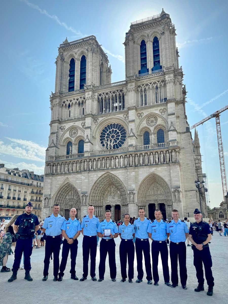 ENSOSP's tweet photo. 8 stagiaires de la FILT 115 en immersion à Versailles, à la cathédrale Notre-Dame et au Centre Opérationnel de la BSPP. Au programme : prévention incendie dans les bâtiments historiques, gestion de crise et retour d’expérience du grand incendie de 2019.
#PSBC #PAO #RETEX https://t.co/jWDeo2beCj