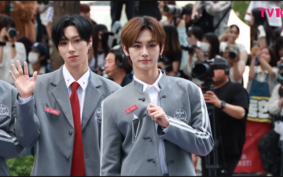 AnxinGlobal's tweet photo. 📹250614 TV10 YOTUBE CHANNEL
[BOYS ll PLANET C] OPEN STAGE

🖇️https://t.co/xYOirvQ1ND

ANXIN, Fresh Like First Love

#AnxinZhouHola #ANXinFirstSight #조우안신 #ZHOUANXIN #アンシン #周安信 https://t.co/mtaloQil7U