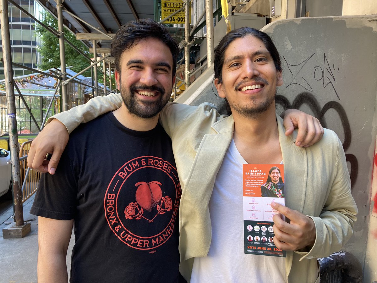 ccbaker2023's tweet image. Early voting has begun! Post rare Zohrans:

Here’s Zohran campaigning for @illapaNYC in June ‘22.

Although we lost that race, it made @LowManDSA stronger so we could help @Gonzalez4NY win 2 months later. Now we have a huge canvassing operation from StuyTown down to the LES.