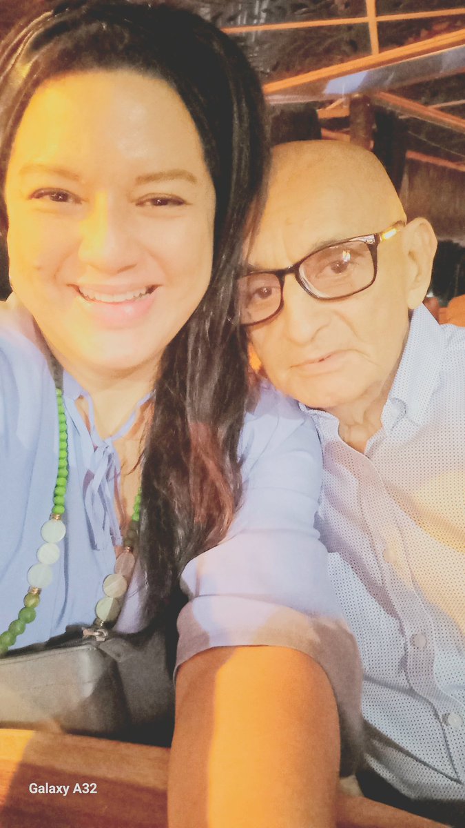 aptgg's tweet photo. A todos los padres del 🌎 mundo, disfruten su día en familia ....
Mil regalitos para ellos!!!
Abrazos . https://t.co/z4dQKMCqpj