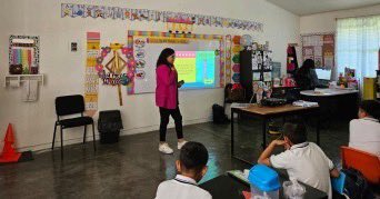 ITESA_OFICIAL's tweet image. #TequiosPorLaPaz estudiantado de la Licenciatura en Administración impartieron talleres de “Recursos Educativos Digitales” a niñas y niños de escuelas primarias de la región del Altiplano. #OrgulloITESA

@GobiernoMX @Claudiashein @imjuvemx @TecNM_MX @natycastrejonv @SEPHidalgo