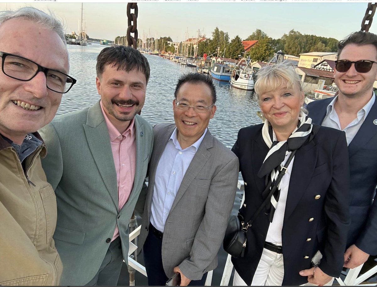Prof Dr. rer. nat. Nicole Endlich (@endlichnicole) on Twitter photo Warm welcome to Prof. Changli Wei! Following the inspiring Podocyte Meeting in Hamburg, we are honored to welcome Prof. Dr. Changli Wei from the University of Texas Medical Branch (<a href="/utmbhealth/">UTMB Health</a>) to our beautiful Hanseatic and University city of Greifswald. Prof. Wei is leading the Warm welcome to Prof. Changli Wei! Following the inspiring Podocyte Meeting in Hamburg, we are honored to welcome Prof. Dr. Changli Wei from the University of Texas Medical Branch (<a href="/utmbhealth/">UTMB Health</a>) to our beautiful Hanseatic and University city of Greifswald. Prof. Wei is leading the