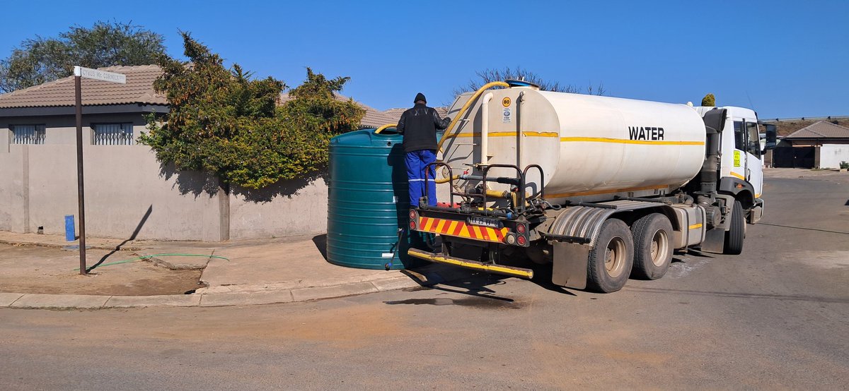 ELNino_Ndlovu's tweet image. @City_Ekurhuleni too with its kleptocratic 50% unqaulified @EkurhuleniL staff suffers 9 months water-shedding &amp;amp; load-shedding from 19 year unmaintained infrastructure @PublicProtector @ThuliMadonsela3 said there's no evidence of corruption from @TreasuryRSA theft #CollapsedState